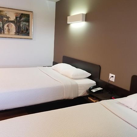 Joys Inn Innisfail, Ab Kültér fotó