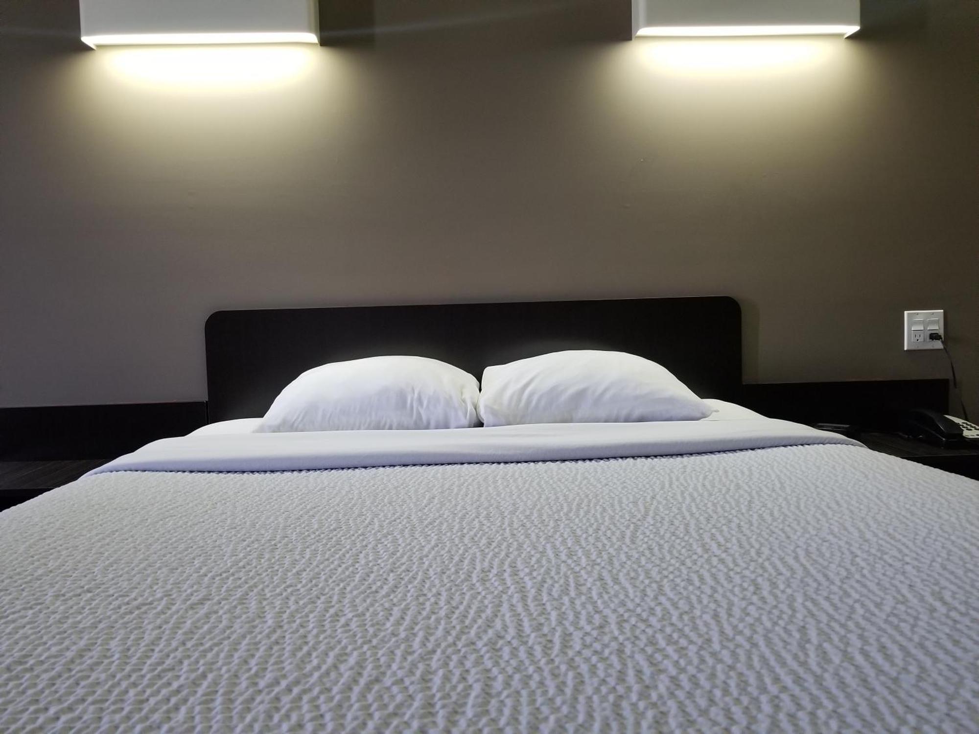 Joys Inn Innisfail, Ab Kültér fotó