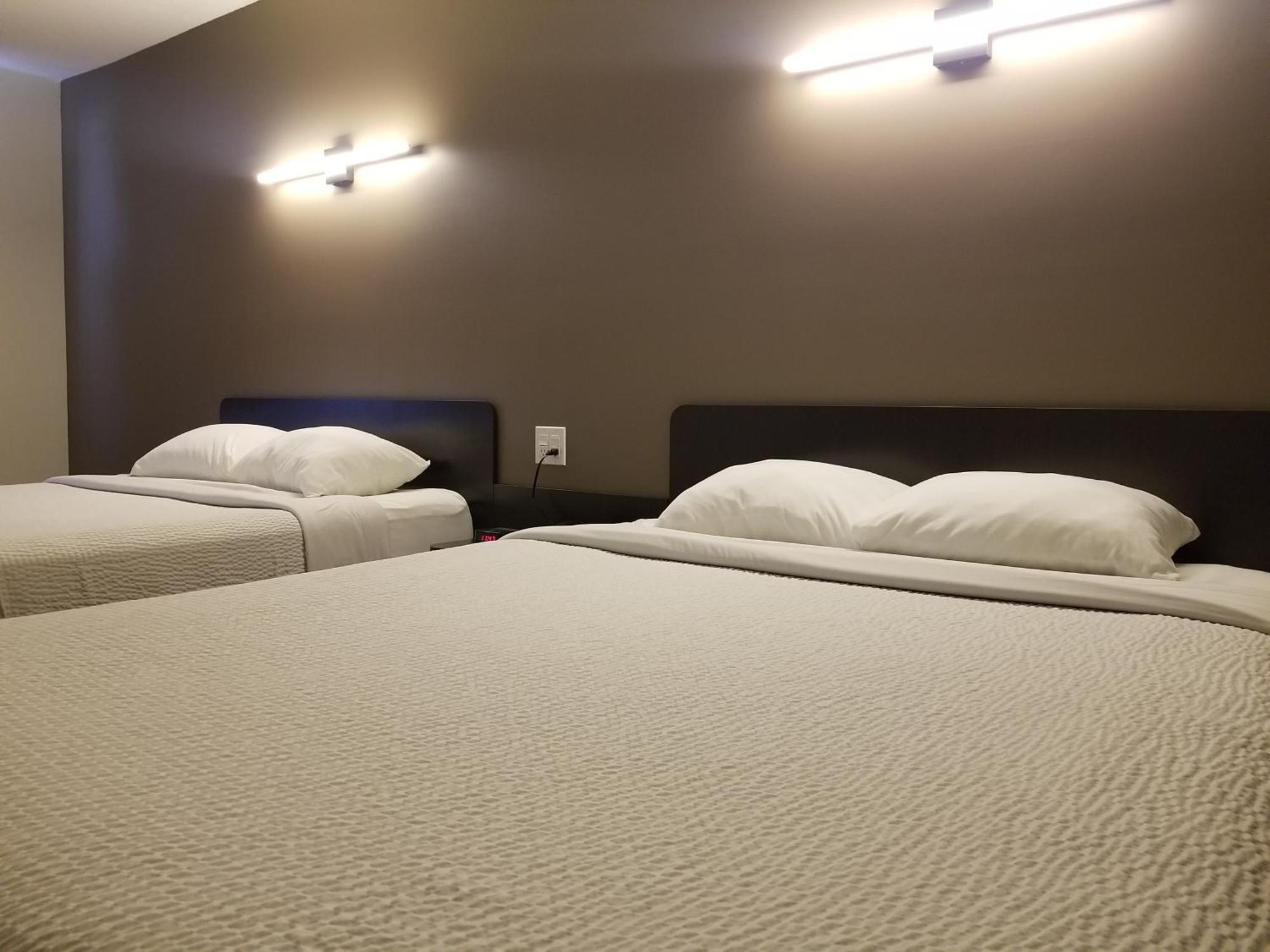 Joys Inn Innisfail, Ab Kültér fotó